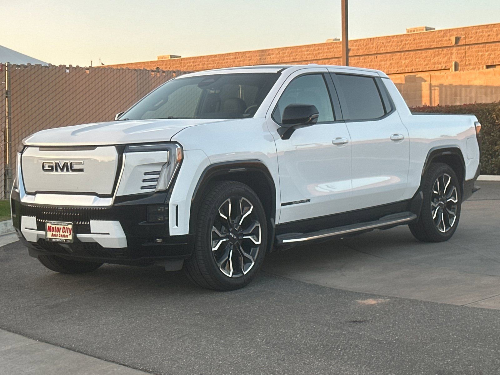 New 2025 GMC Sierra EV Denali image 8