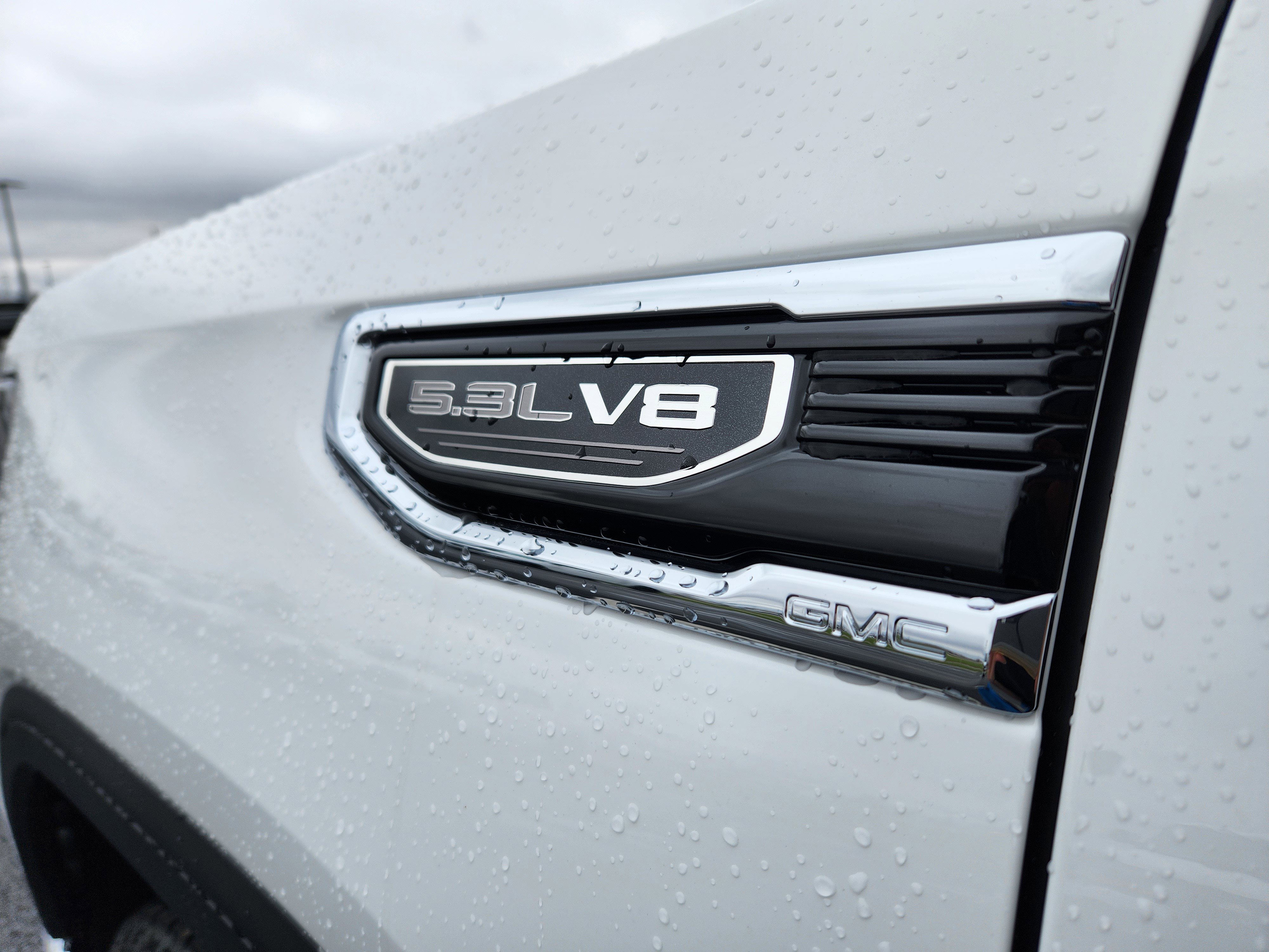 New 2026 GMC Sierra 1500 SLE image 7