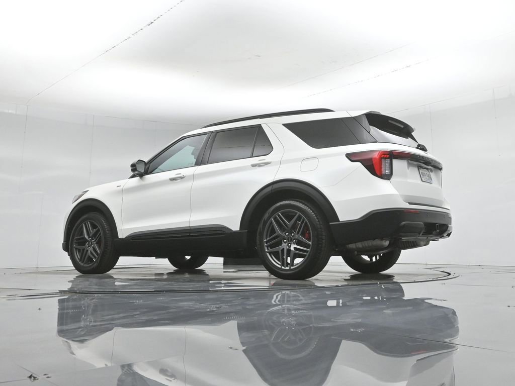 Used 2025 Ford Explorer ST-Line w/ Premium Package RWD image 54