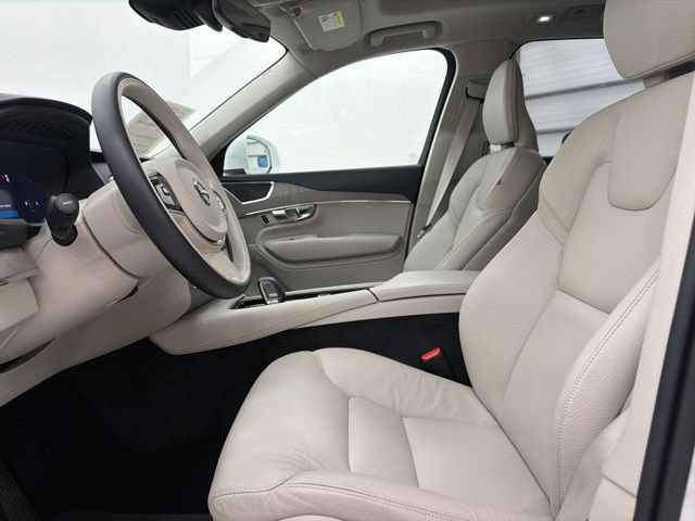 Used 2025 Volvo XC90 B6 Plus w/ Protection Package Premier AWD/4WD image 16