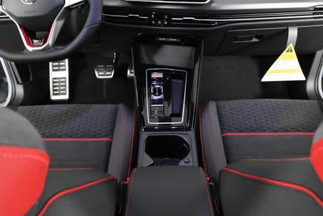 New 2026 Volkswagen Golf SE FWD image 17
