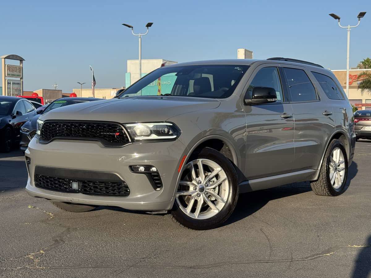 Used 2023 Dodge Durango GT RWD image 2