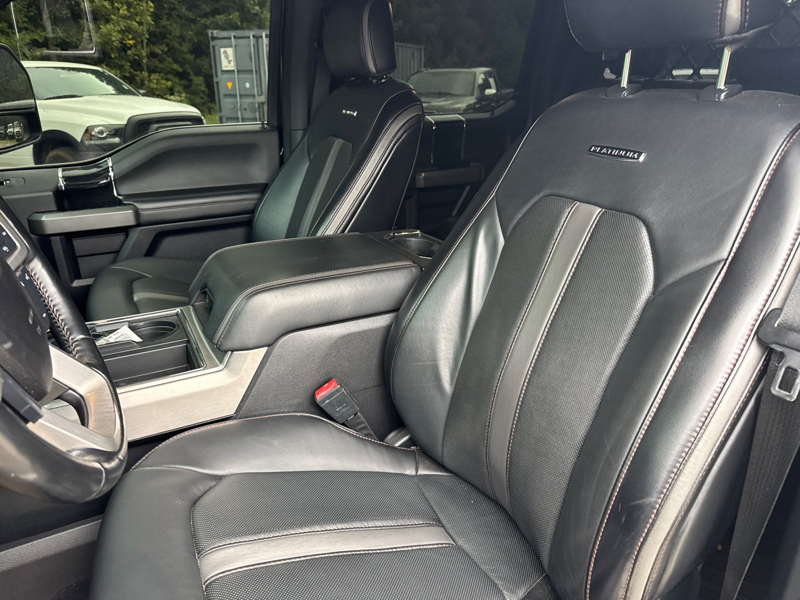 Used 2020 Ford F450 Platinum w/ FX4 Off-Road Package AWD/4WD image 12