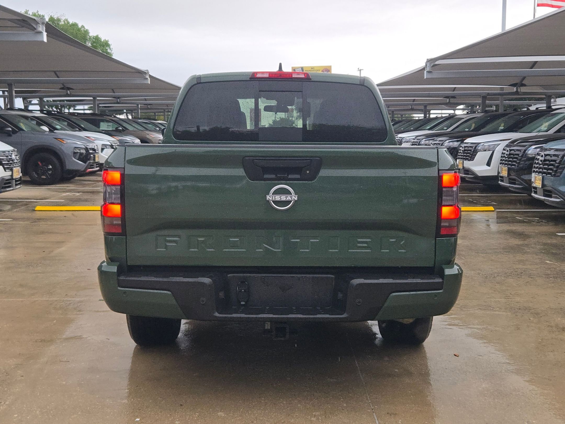 Certified 2025 Nissan Frontier SV w/ SV Convenience Package image 4