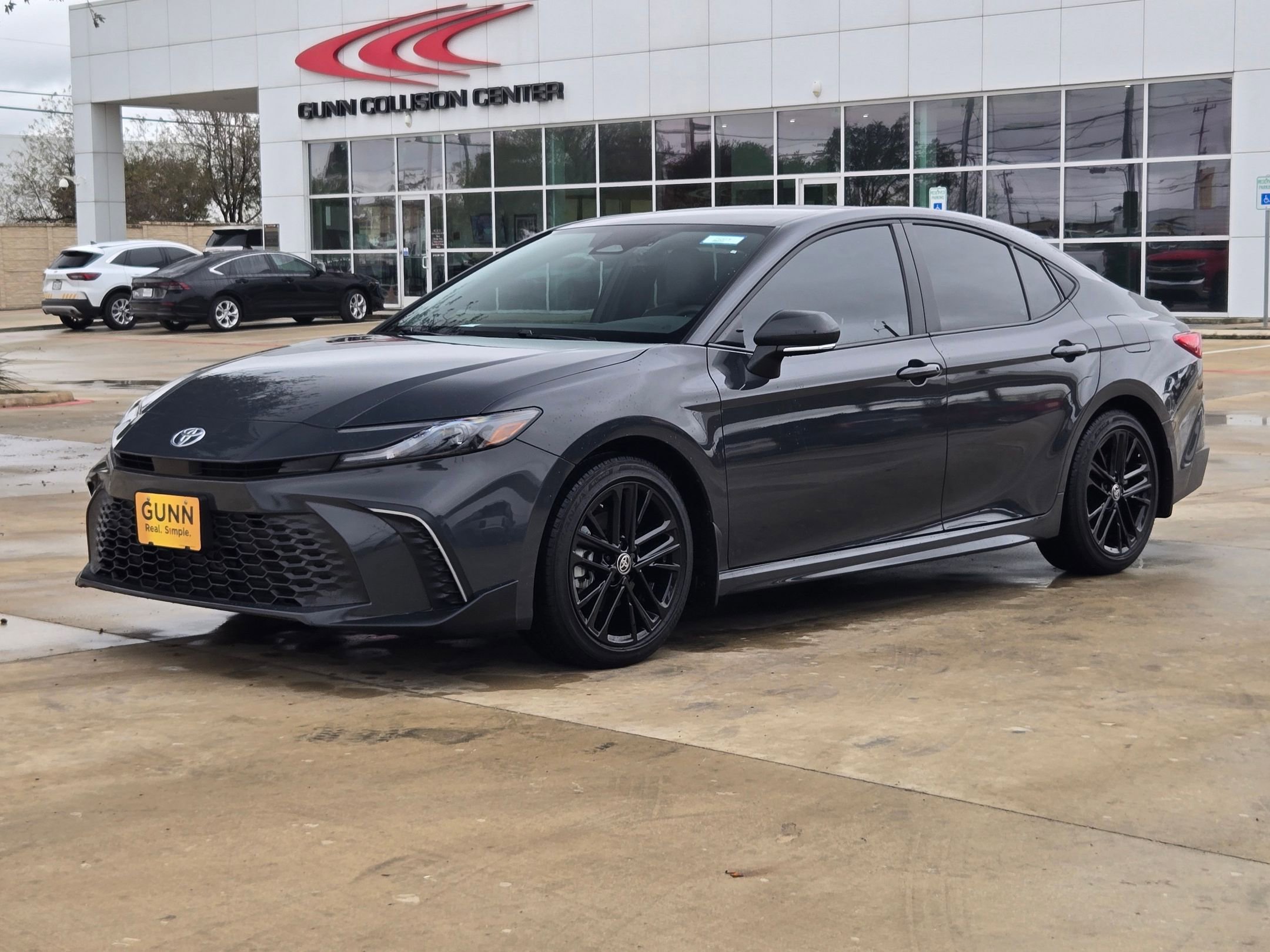 Used 2025 Toyota Camry SE image 7