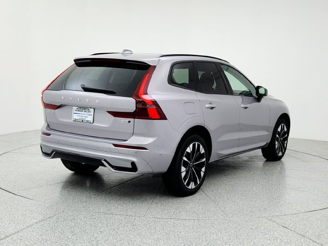 New 2026 Volvo XC60 B5 Plus w/ Climate Package AWD/4WD image 5