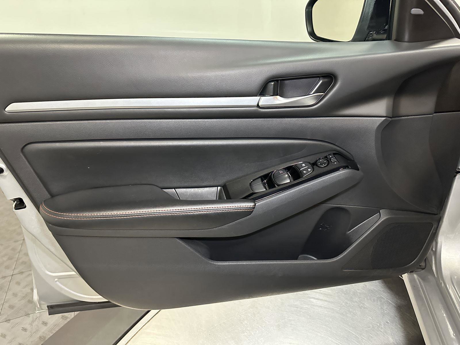 Used 2024 Nissan Altima 2.5 SR image 20