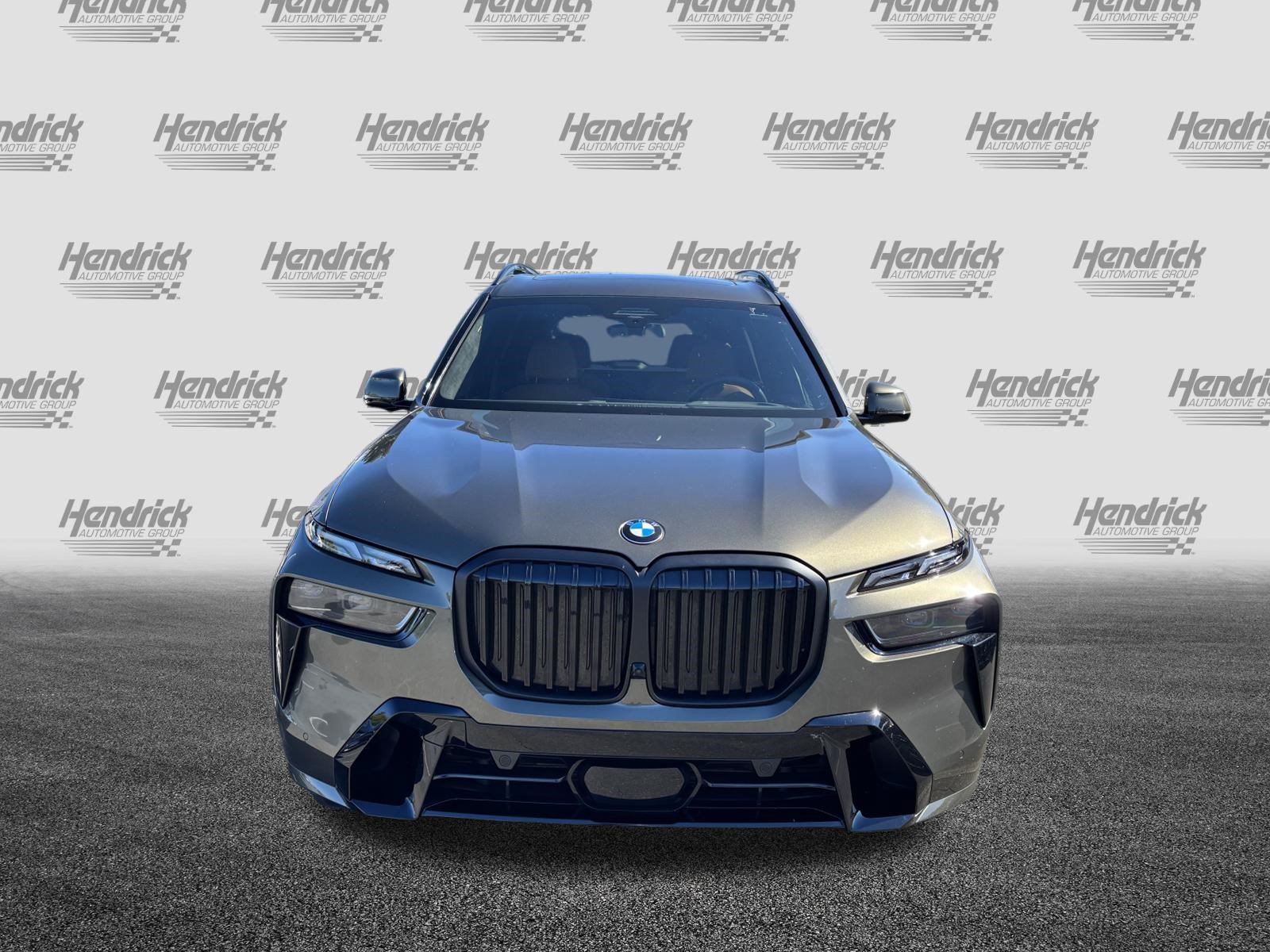 Certified 2025 BMW X7 xDrive40i w/ M Sport Package AWD/4WD image 2