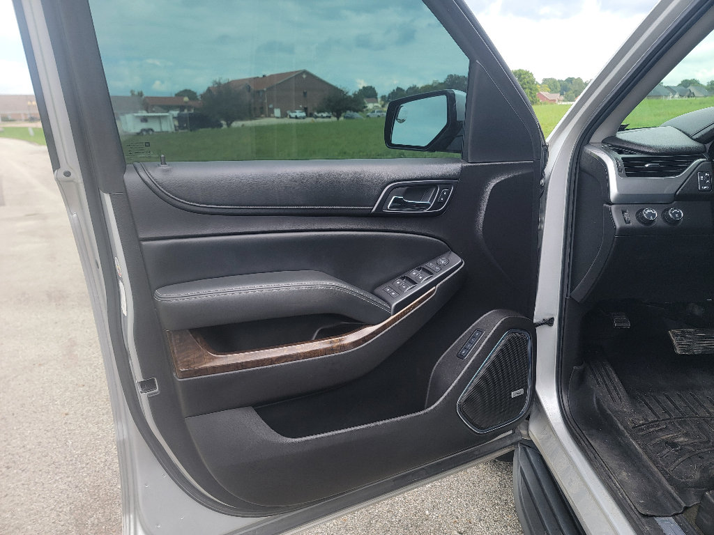 Used 2017 Chevrolet Suburban LT AWD/4WD image 9