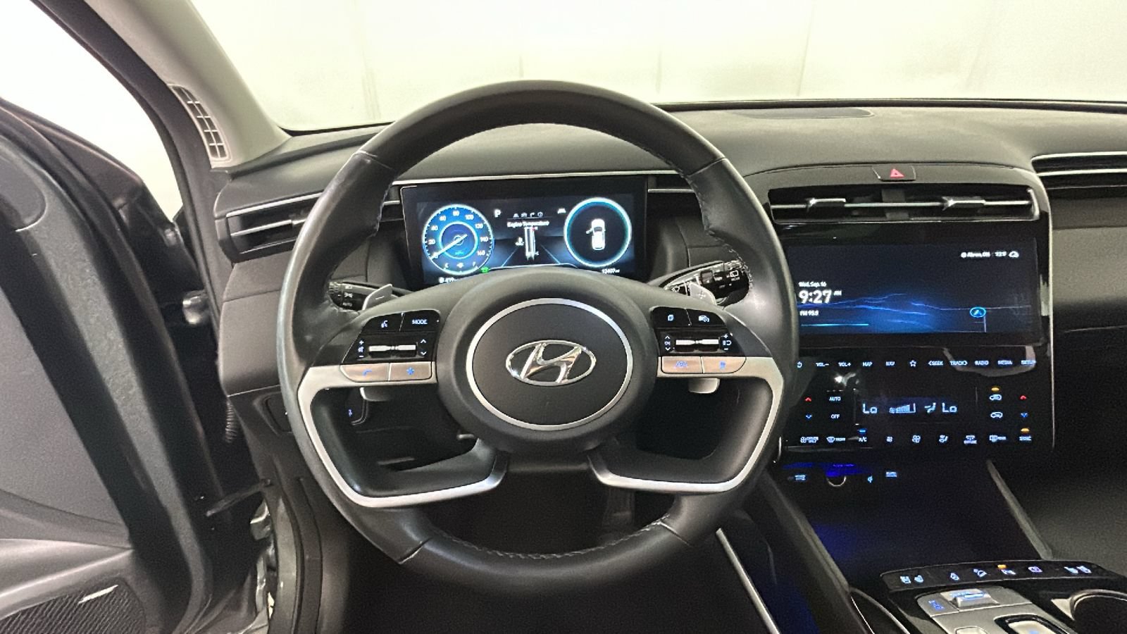 Certified 2024 Hyundai Tucson Limited AWD/4WD image 18