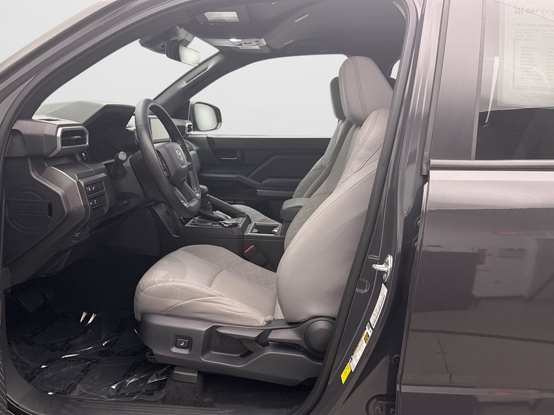 Used 2025 Toyota Tacoma SR5 AWD/4WD image 11