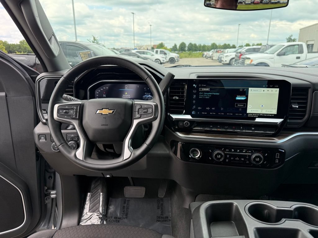 Used 2024 Chevrolet Silverado 1500 LT AWD/4WD image 13