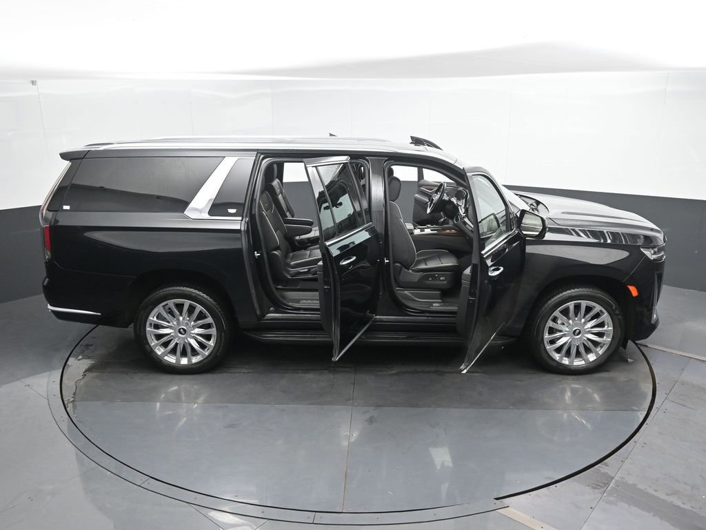 Used 2023 Cadillac Escalade ESV Premium Luxury image 56