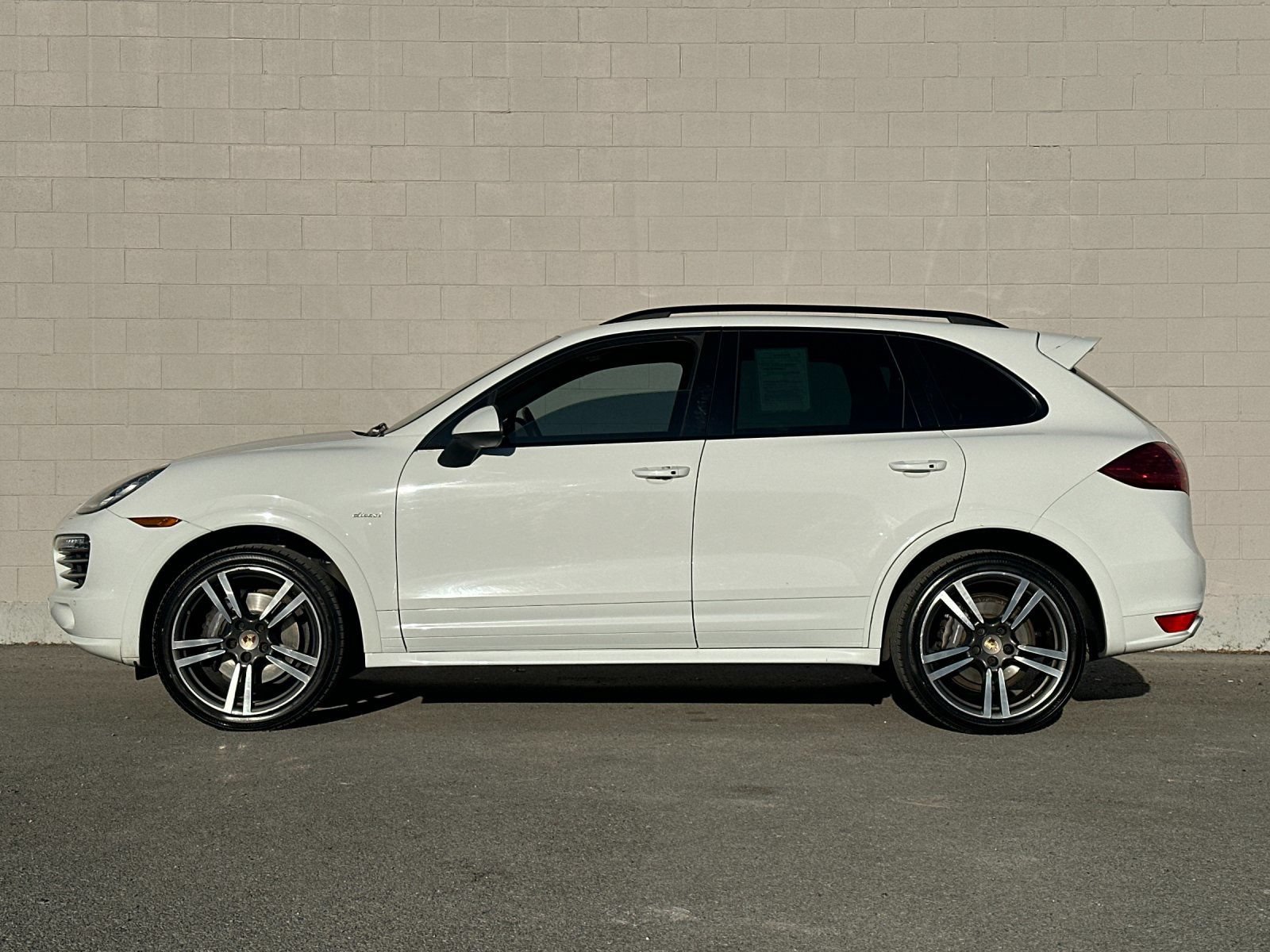 Used 2014 Porsche Cayenne Diesel AWD/4WD image 6