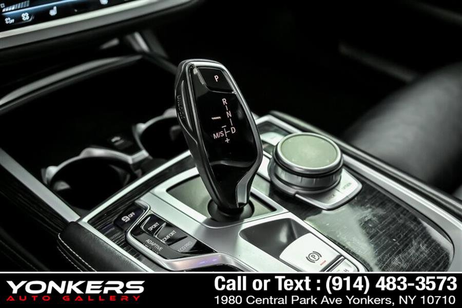 Used 2020 BMW 750i xDrive image 23