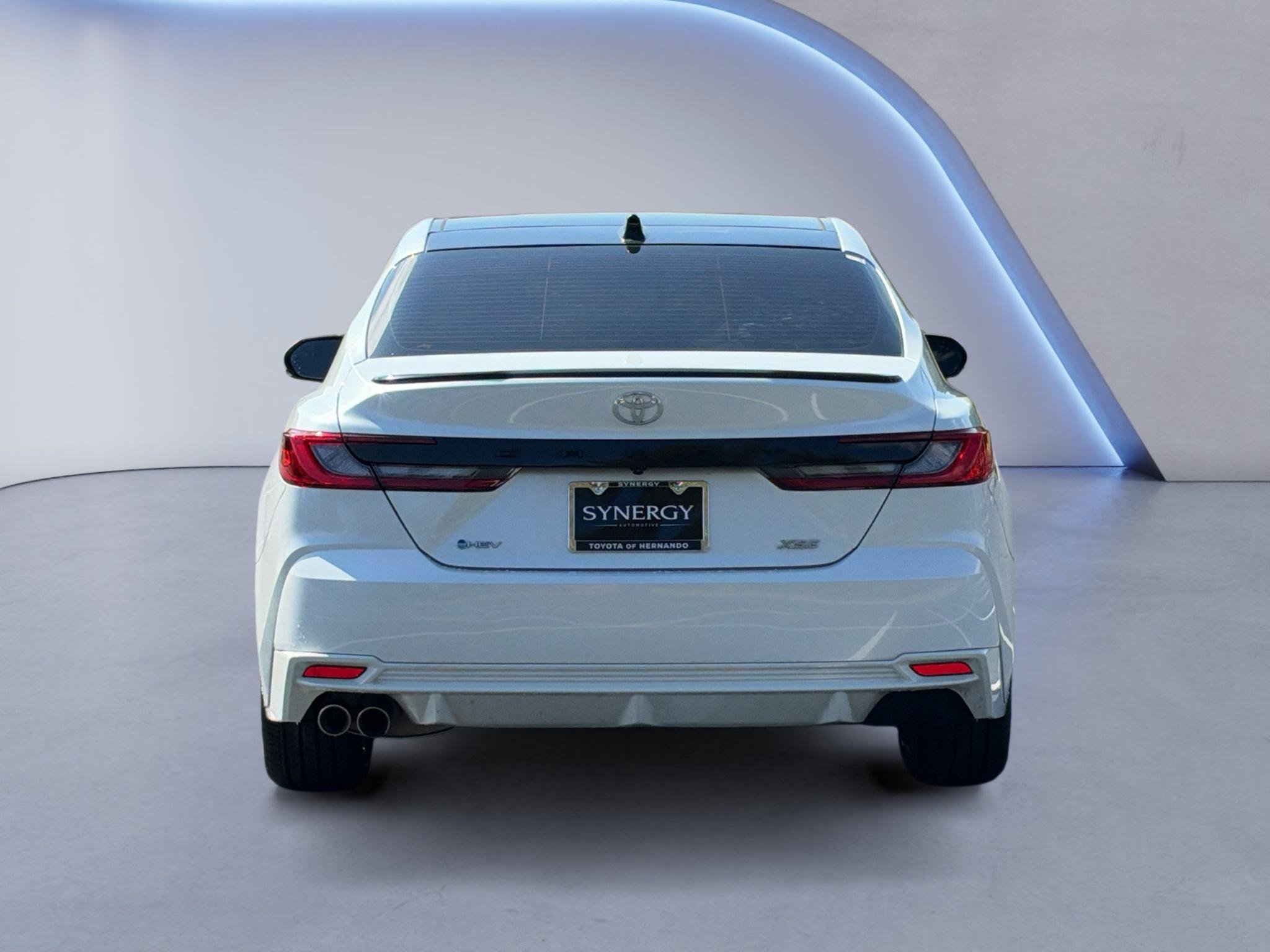 Used 2025 Toyota Camry XSE FWD image 6