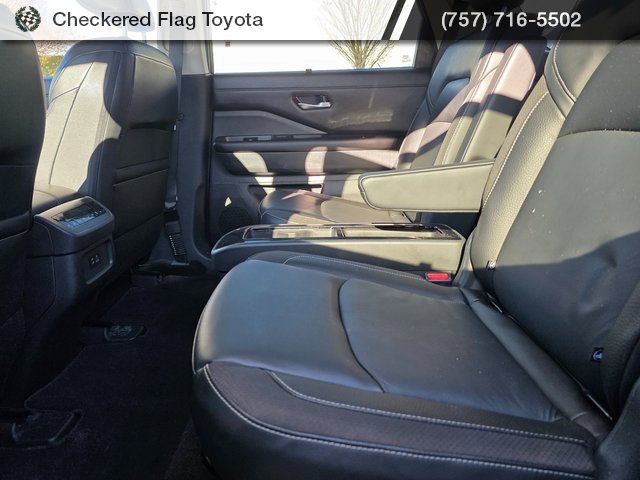 Used 2023 Nissan Pathfinder SL w/ SL Premium Package image 22