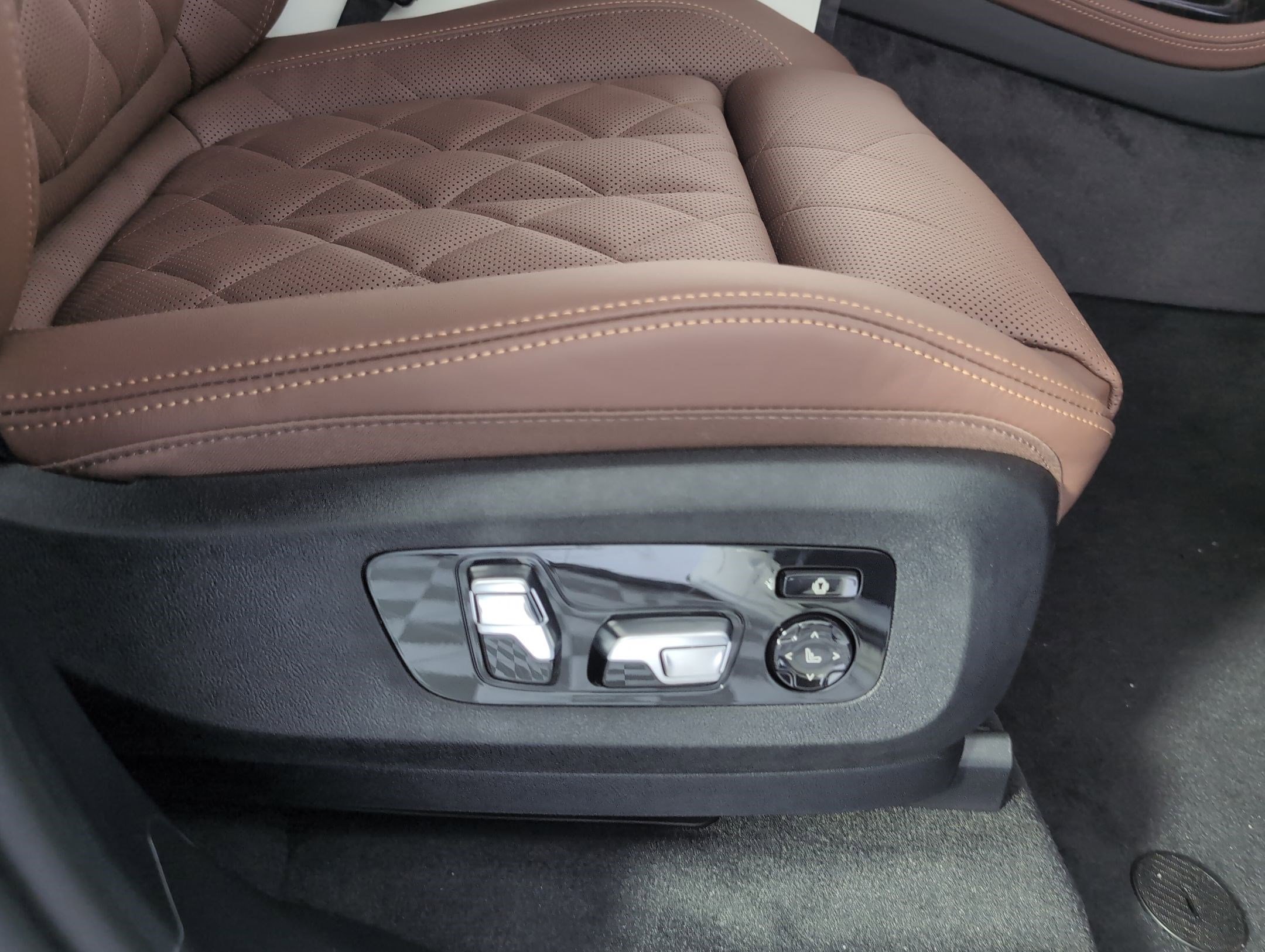 New 2026 BMW X7 xDrive40i w/ M Sport Package image 33