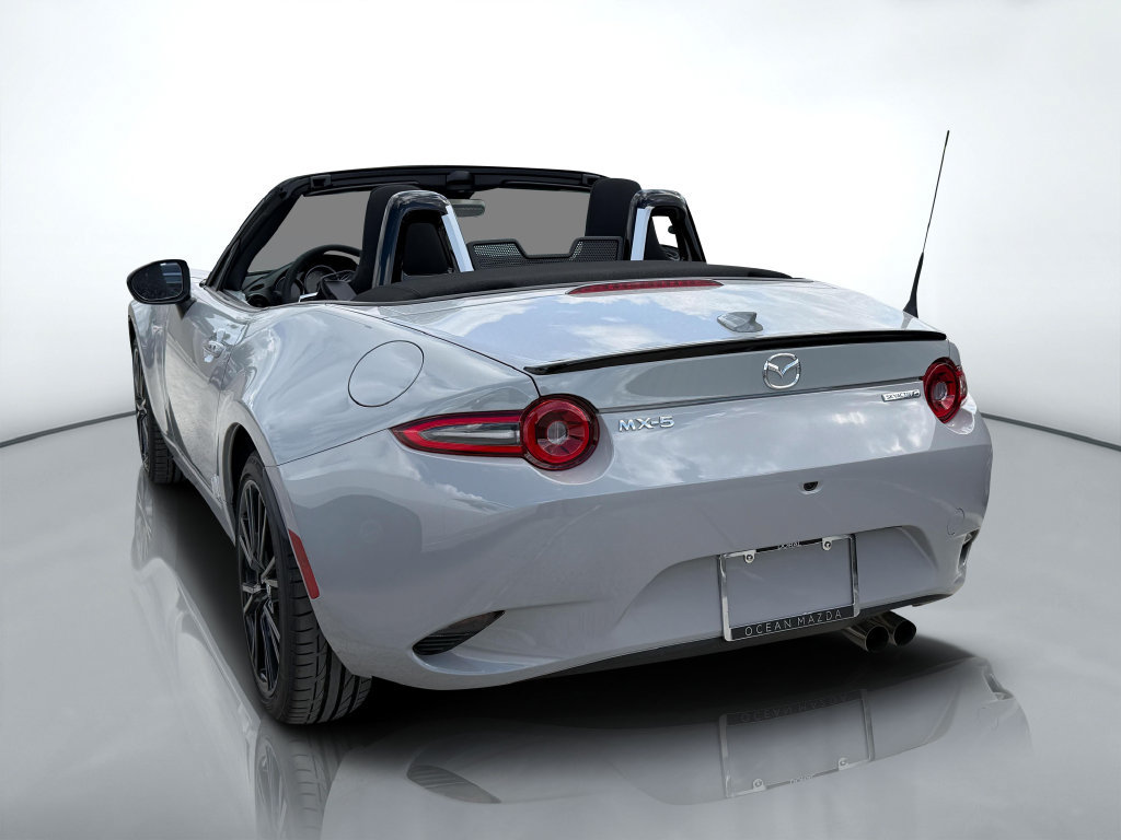 New 2026 MAZDA MX-5 Miata Club w/ Interior Package RWD image 4