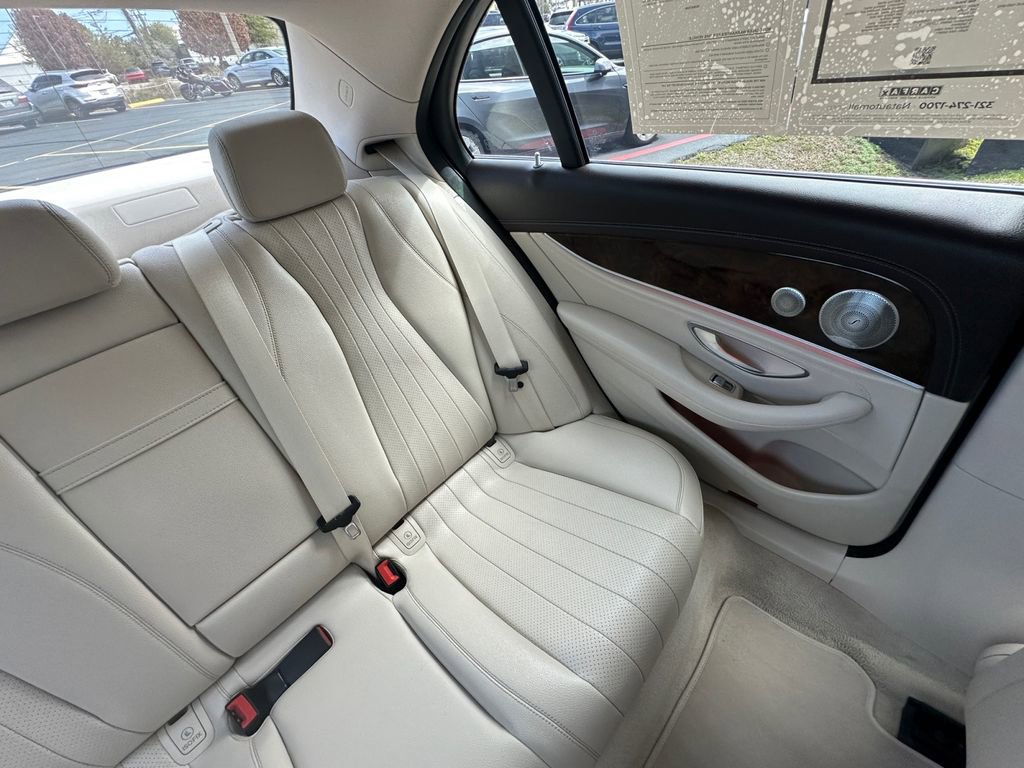 Used 2017 Mercedes-Benz E 300 image 23