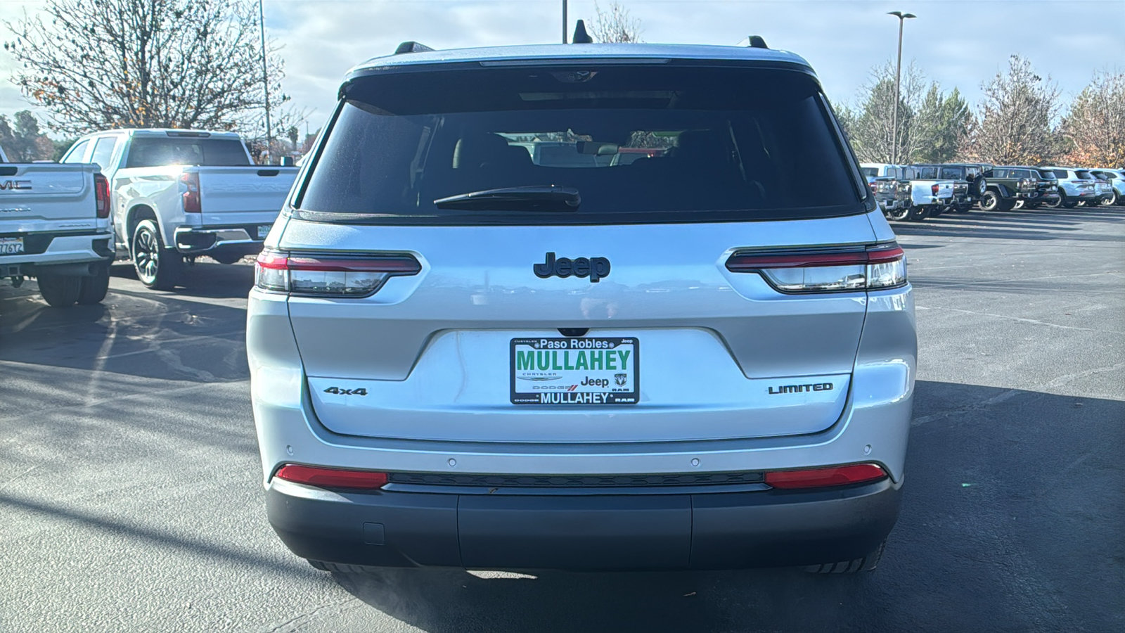 New 2025 Jeep Grand Cherokee L Limited w/ Luxury Tech Group II AWD/4WD image 4
