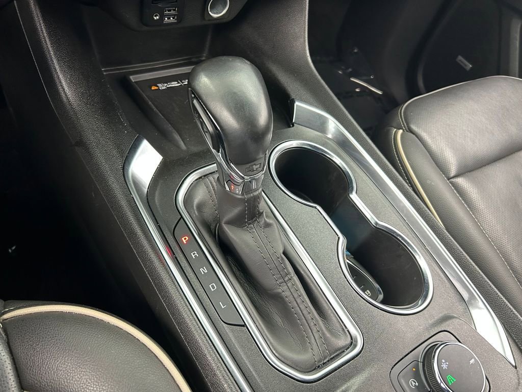 Used 2023 Chevrolet Traverse Premier w/ Redline Edition image 28