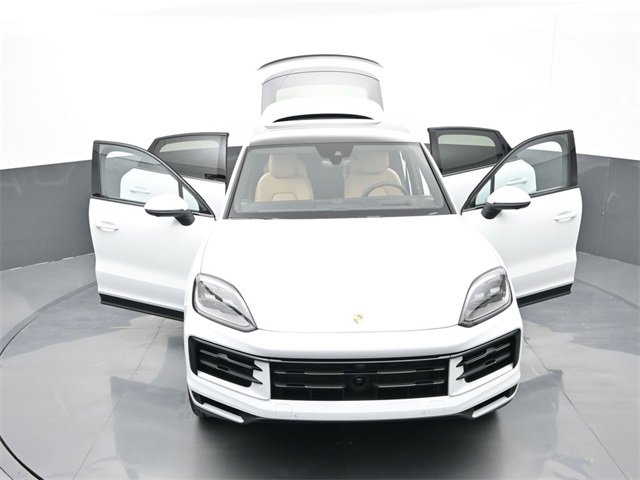 New 2026 Porsche Cayenne Coupe image 30