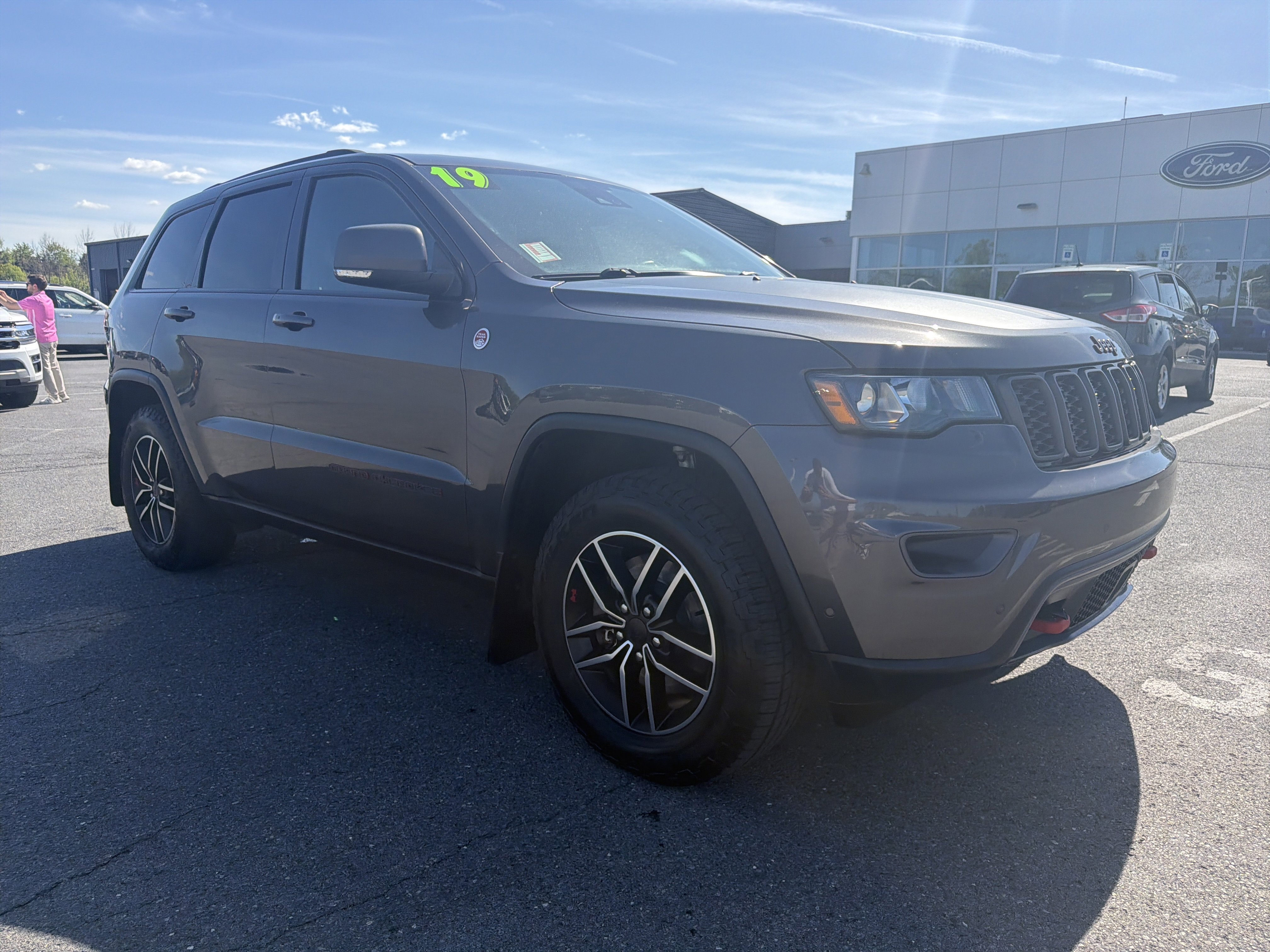 Used 2019 Jeep Grand Cherokee Trailhawk AWD/4WD image 1