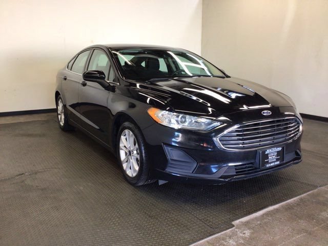 Used 2020 Ford Fusion SE FWD image 1