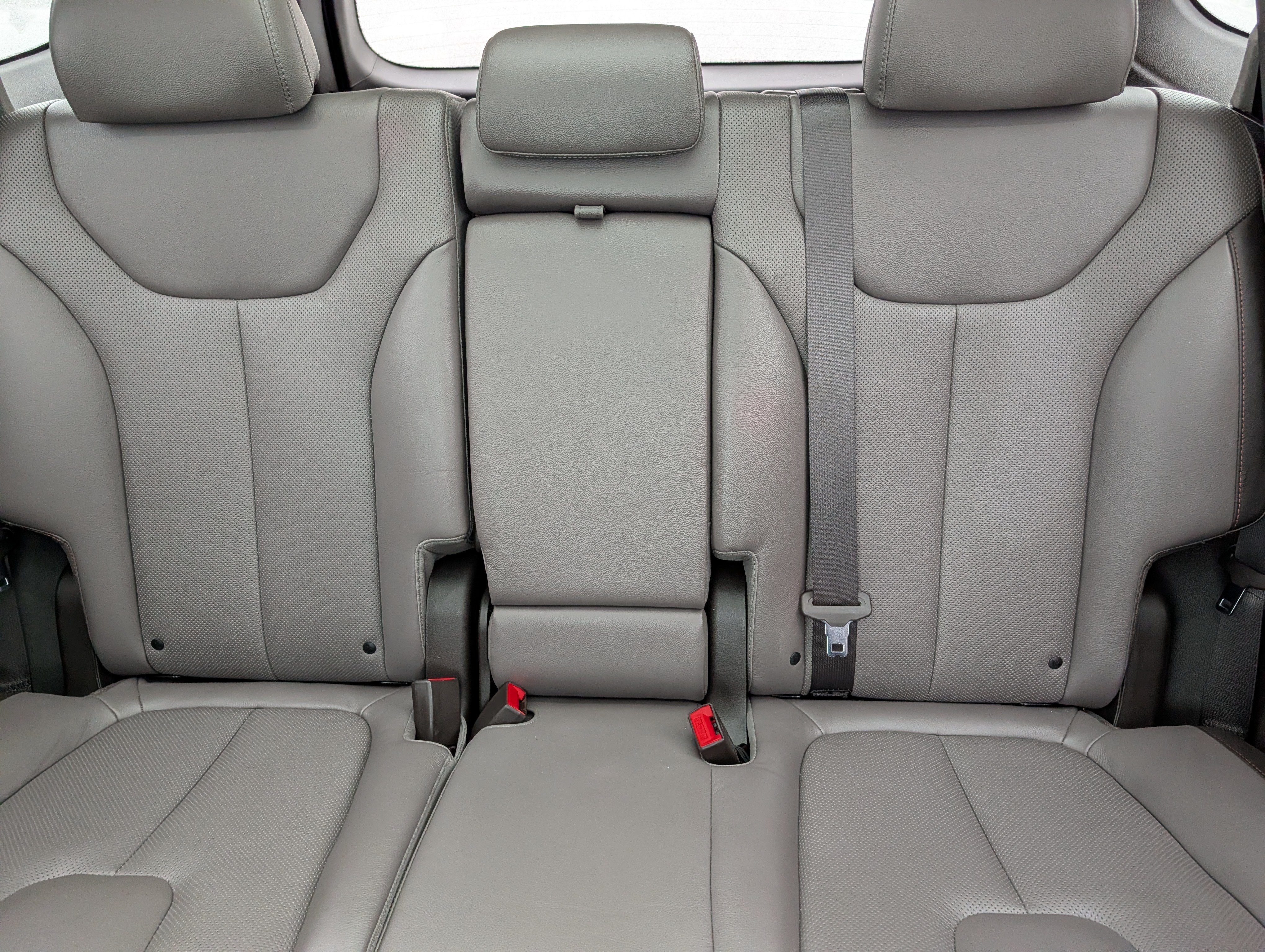 Used 2020 Hyundai Santa Fe Limited w/ Cargo Package AWD/4WD image 13