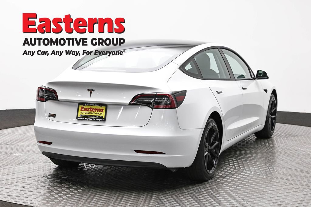 Used 2023 Tesla Model 3 Standard Range image 5