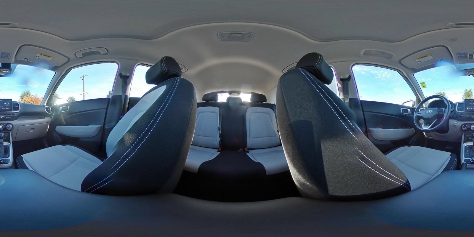 Used 2025 Hyundai Venue SEL image 43