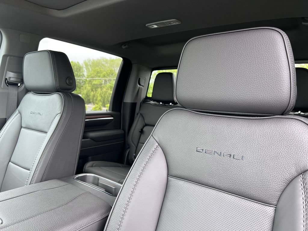 New 2026 GMC Sierra 2500 Denali w/ Denali Reserve Package AWD/4WD image 19
