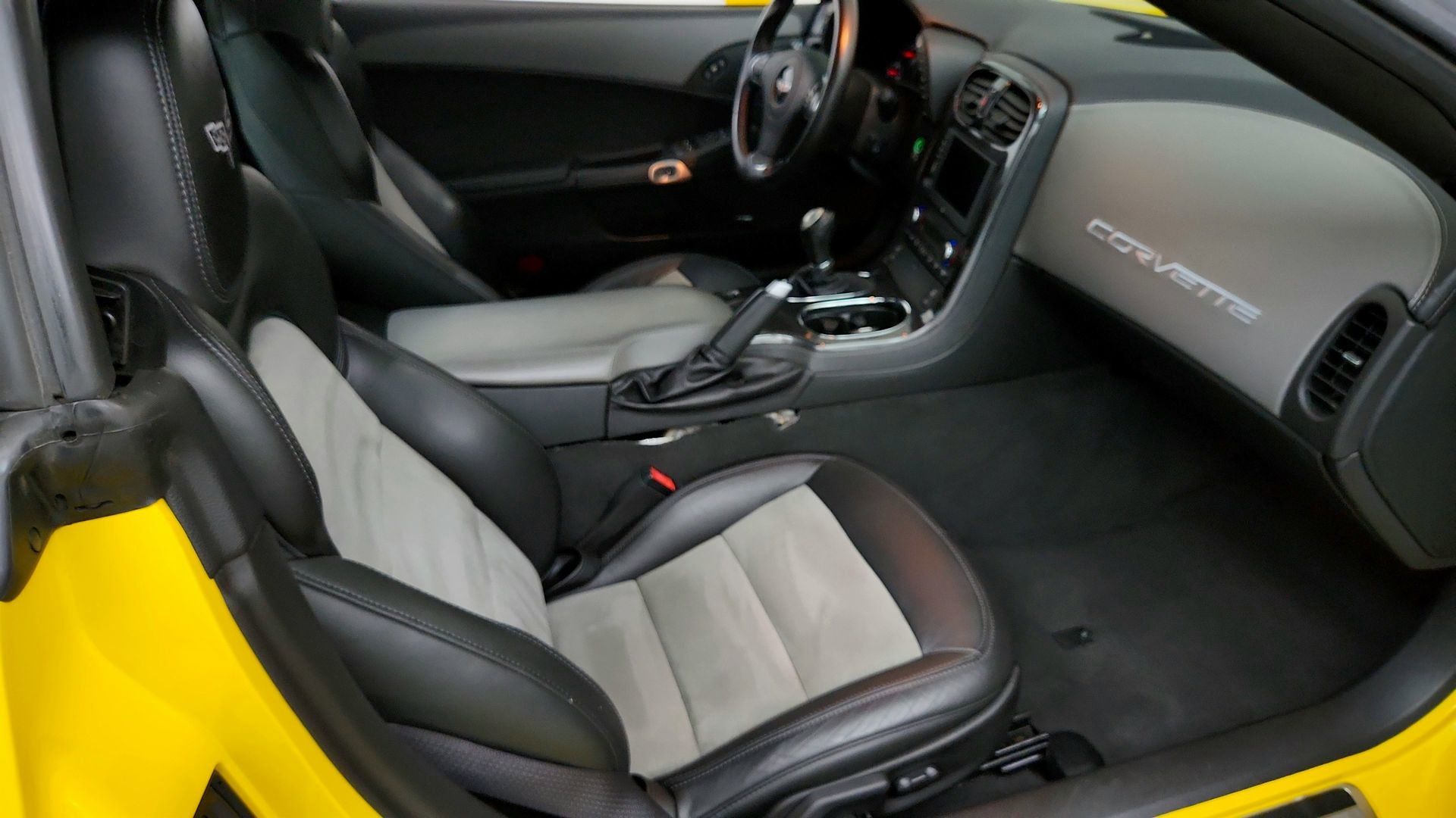 Certified 2013 Chevrolet Corvette 427 w/ 1SC Preferred Equipment Group RWD image 22