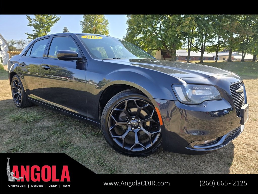 Used 2019 Chrysler 300 S