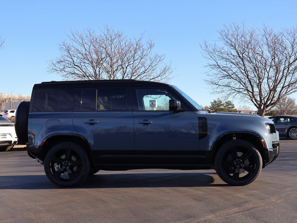 New 2026 Land Rover Defender 110 X-Dynamic SE AWD/4WD image 4