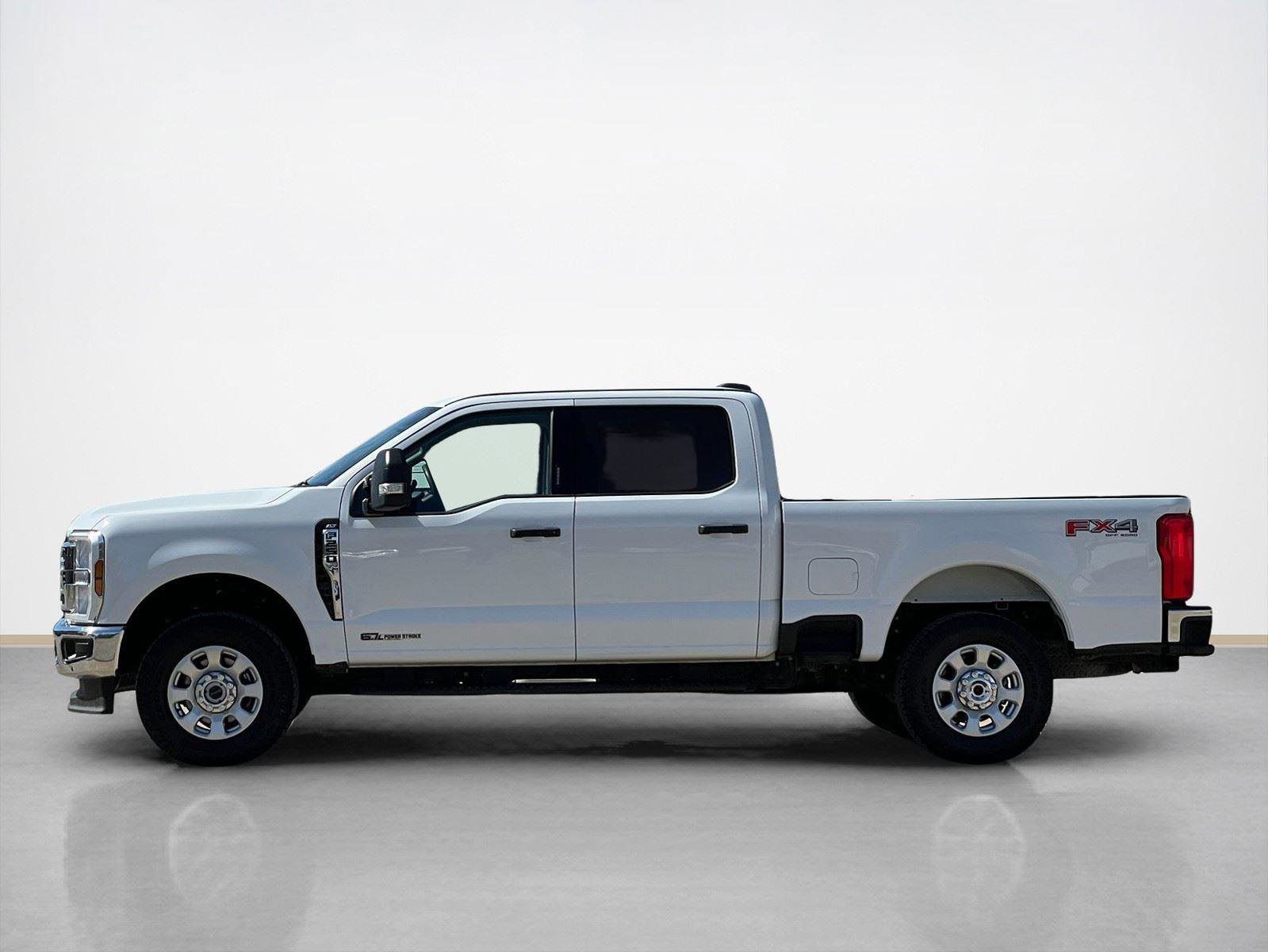 Used 2024 Ford F250 XLT w/ FX4 Off-Road Package image 4