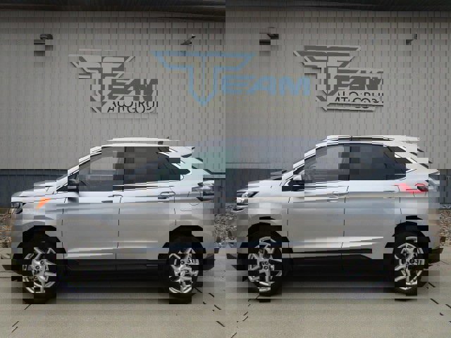 Used 2024 Ford Edge SEL image 4