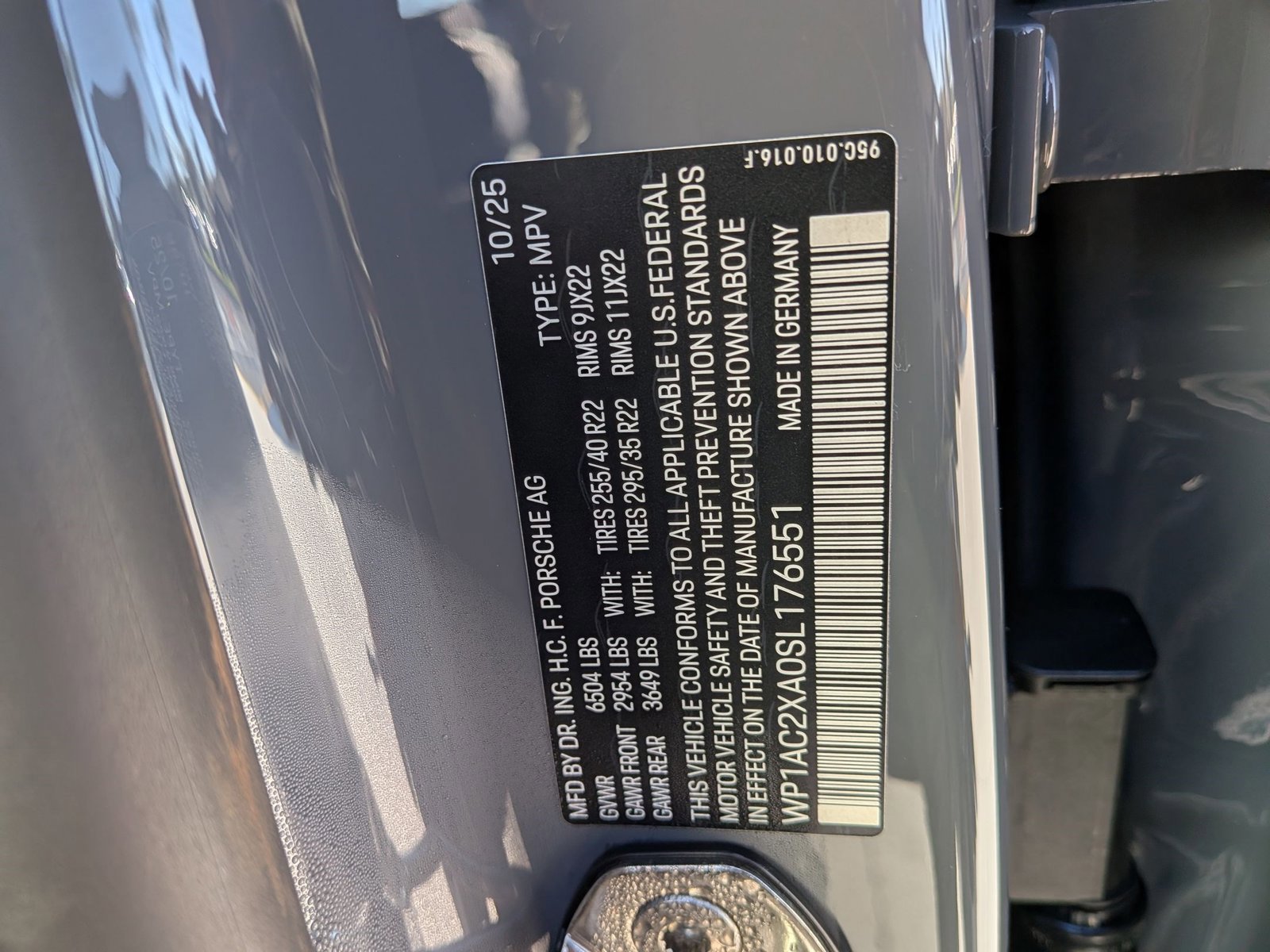 New 2025 Porsche Macan Turbo Electric image 30