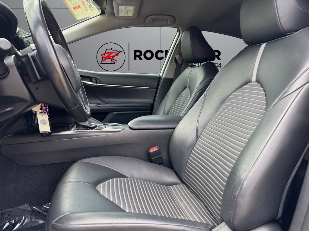 Certified 2022 Toyota Camry SE w/ Carpet Mat Package (TMS) FWD image 10