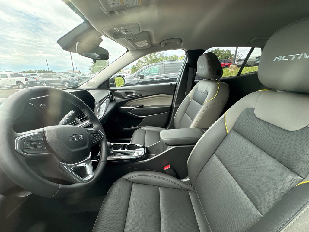 Used 2026 Chevrolet Trax ACTIV w/ Driver Confidence Package FWD image 5