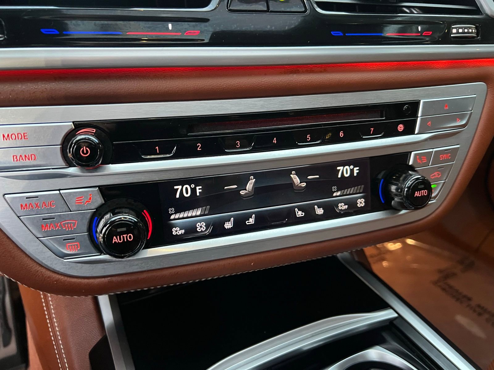 Used 2018 BMW 750i image 39