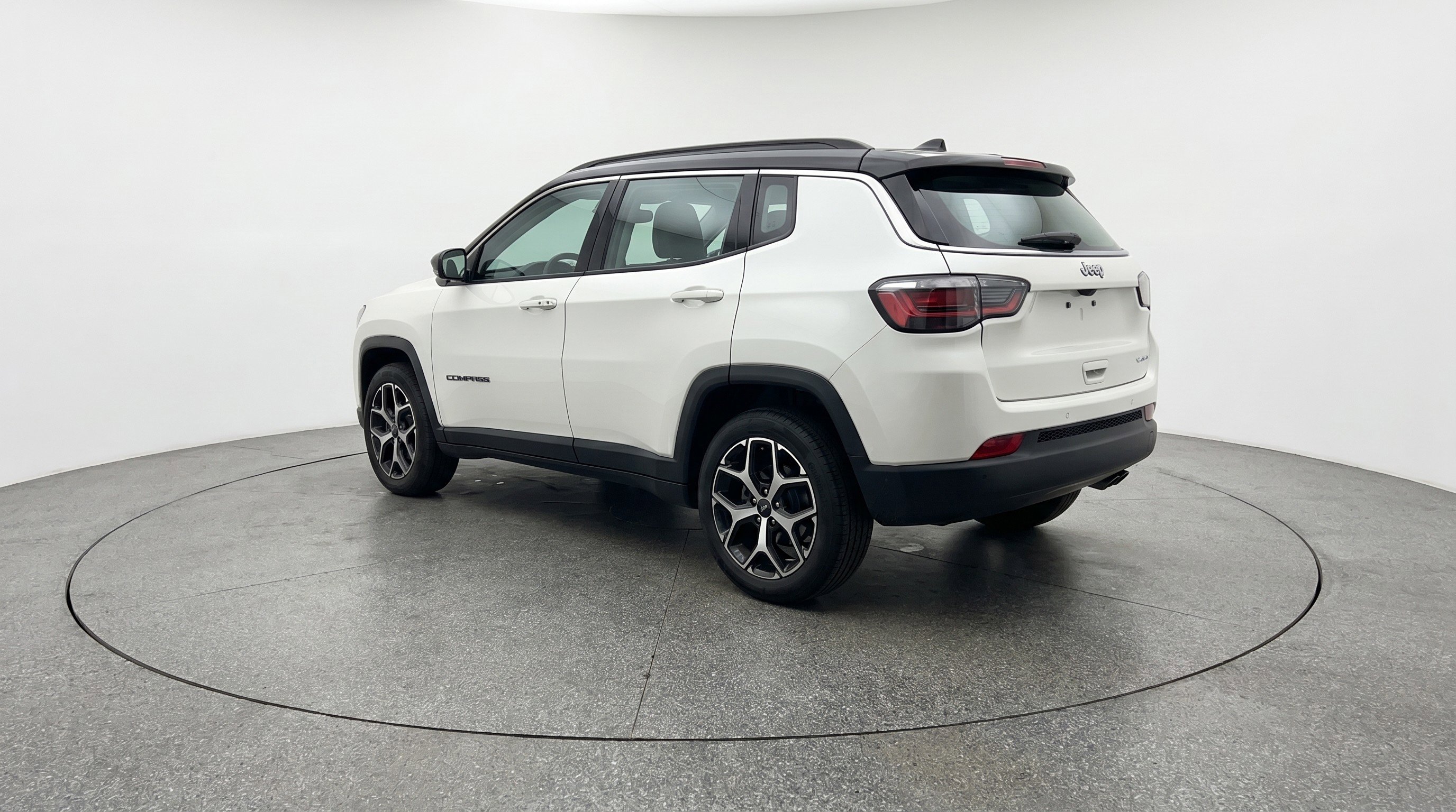 Used 2025 Jeep Compass Limited AWD/4WD image 6