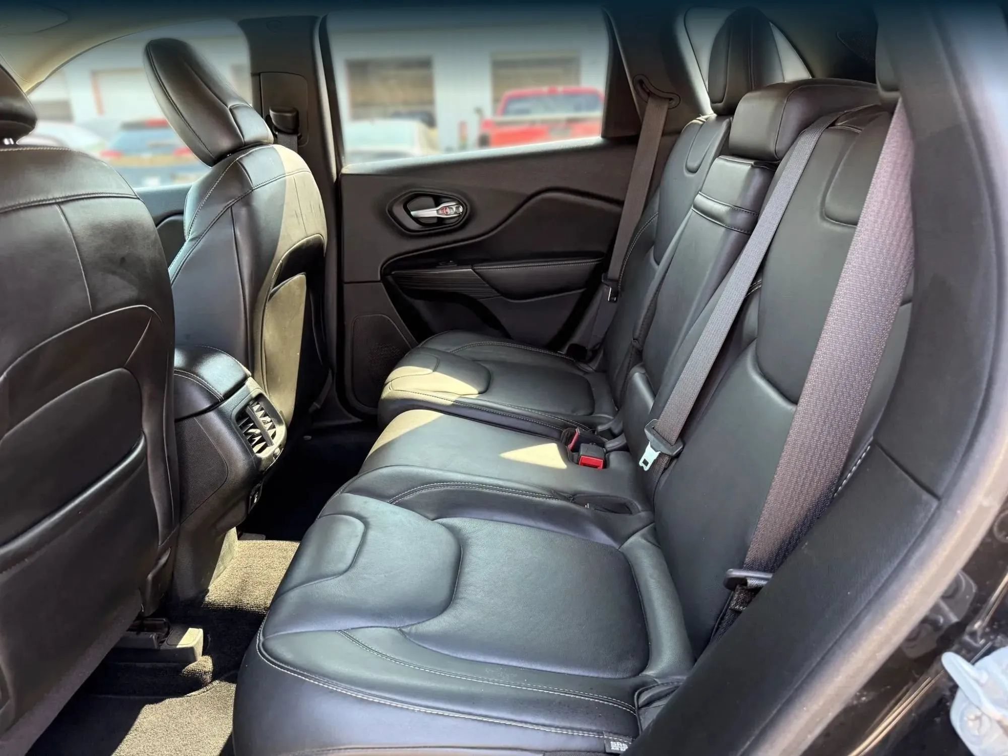 Used 2015 Jeep Cherokee Limited AWD/4WD image 21