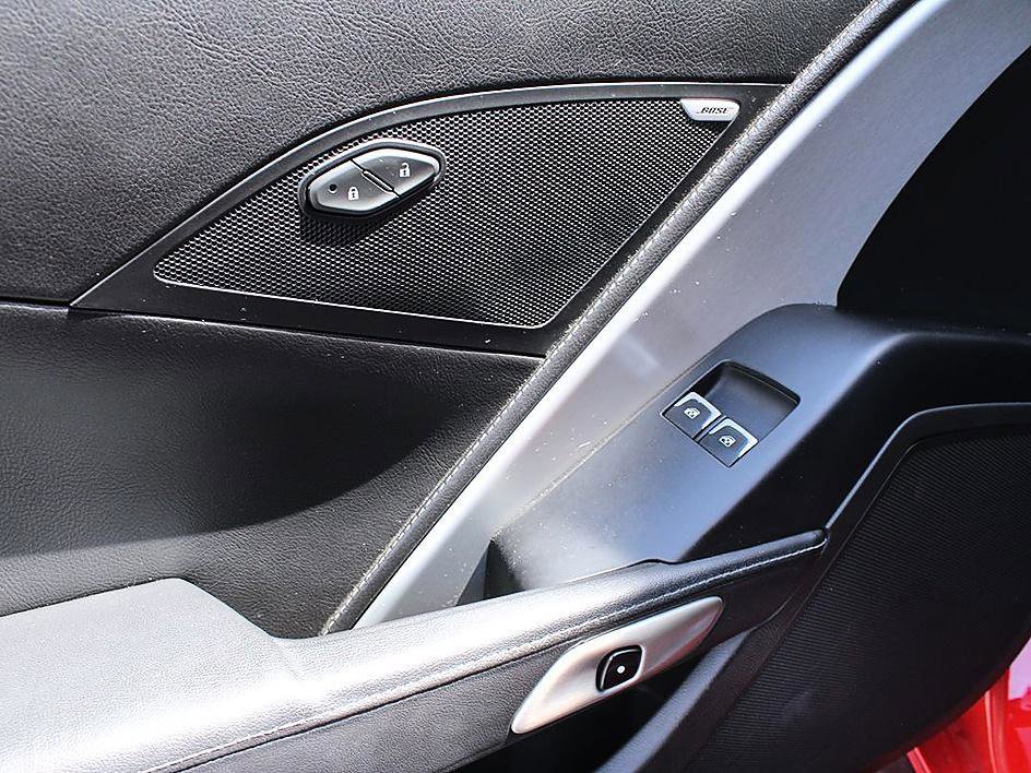 Used 2017 Chevrolet Corvette Grand Sport w/ Grand Sport Heritage Package image 9