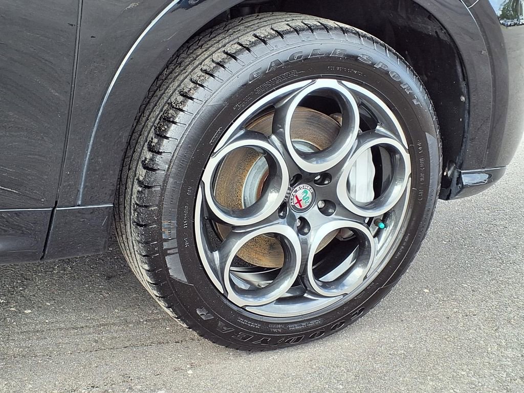 Used 2024 Alfa Romeo Tonale Ti AWD/4WD image 9