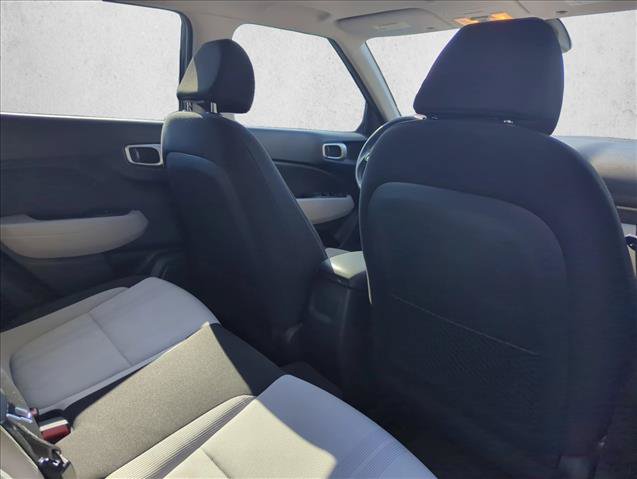 Used 2021 Hyundai Venue SEL w/ Premium Package FWD image 29