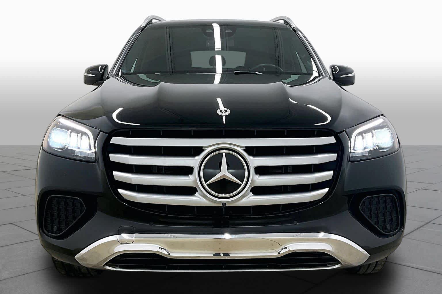 Certified 2025 Mercedes-Benz GLS 450 4MATIC image 4