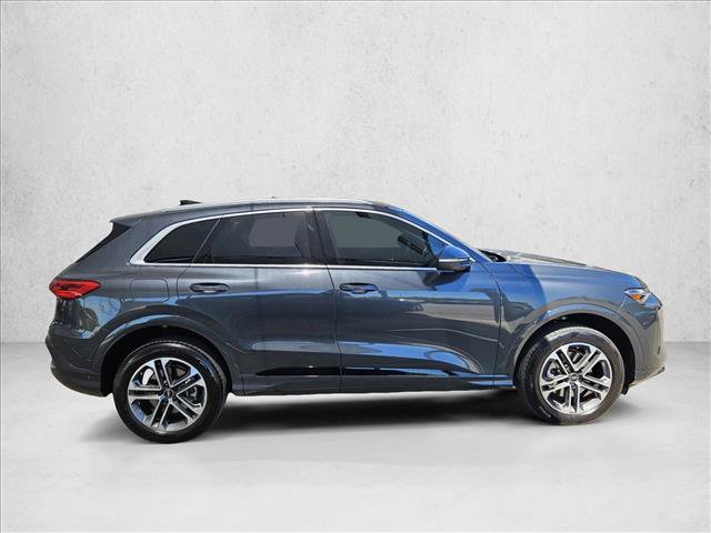 Used 2025 Audi Q5 Premium w/ Convenience Package AWD/4WD image 4