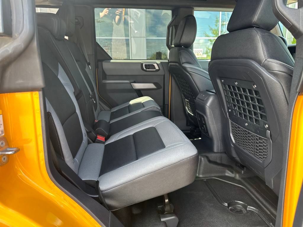 Used 2022 Ford Bronco Black Diamond w/ Sasquatch Package image 15